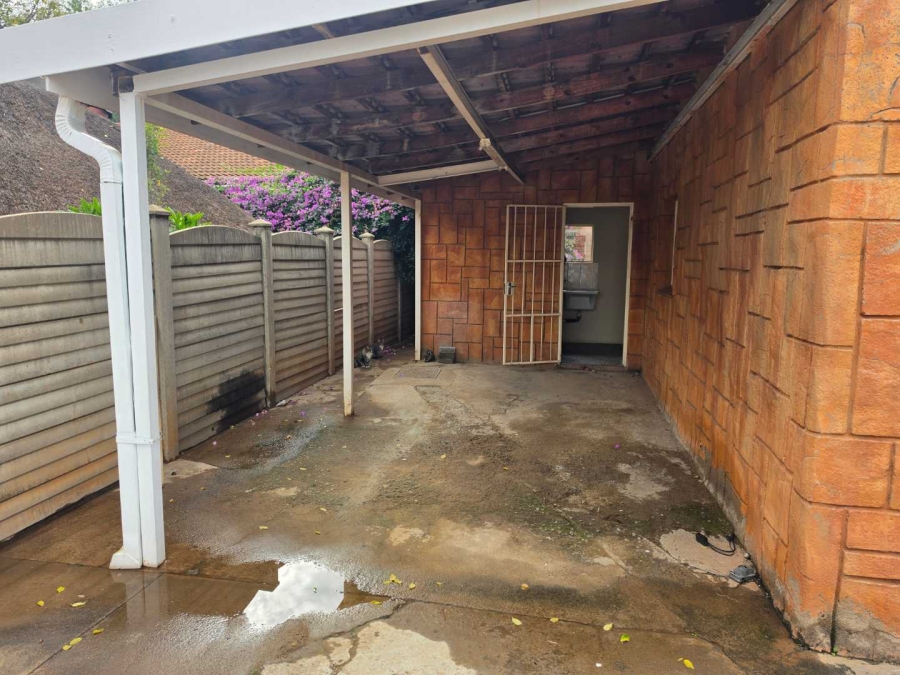 3 Bedroom Property for Sale in Rhodesdene Northern Cape